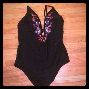 Cutout black bathing suit with embroidered detail